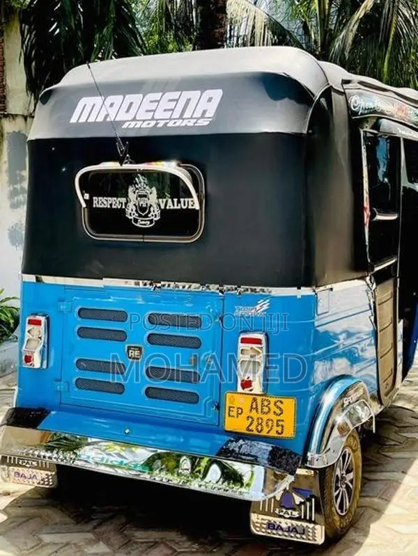 Bajaj RE Three Wheeler 2018