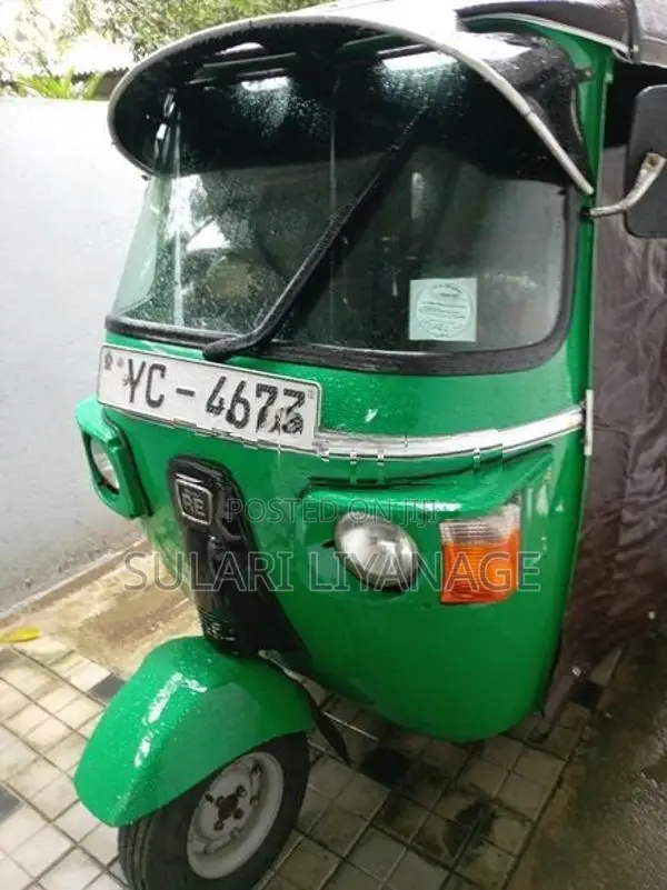 Bajaj RE 2010