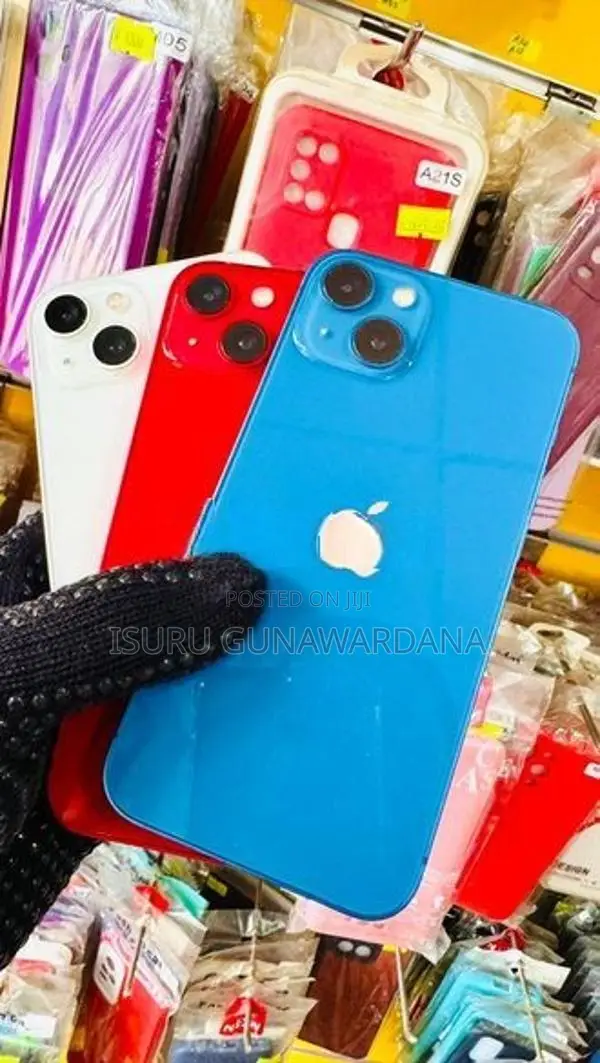 Apple iPhone 13 (Used)
