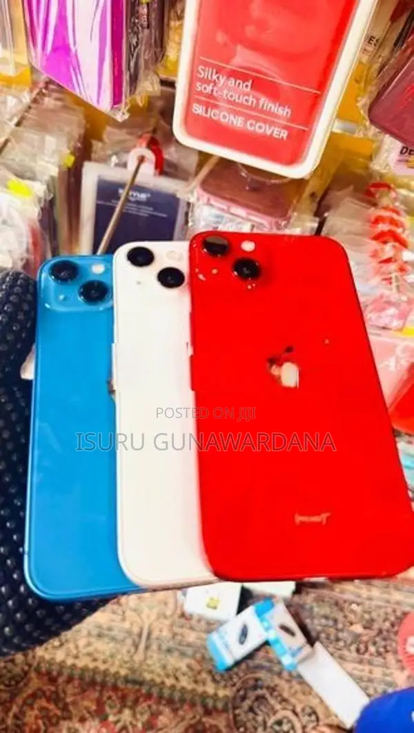 Apple iPhone 13 (Used)
