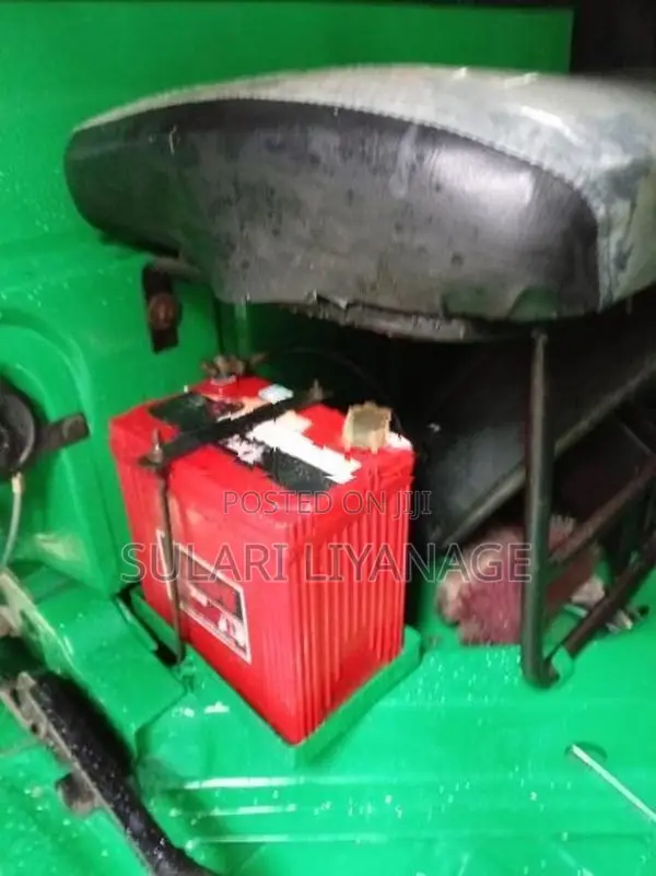 Bajaj RE 2010