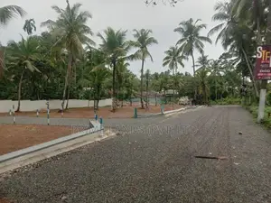 කඩවත නගර සබා සීමාවෙන් අලුත්ම ඉඩමක් විකිණීමට