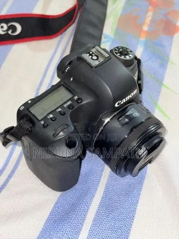 Canon 6D with Lens Dry box