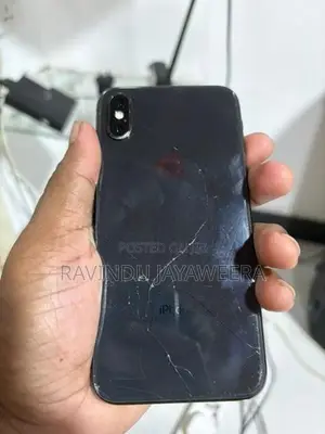 Apple iPhone XS (Used)