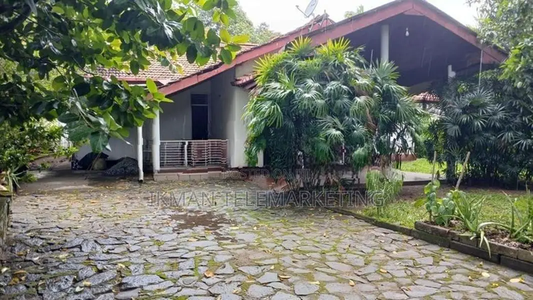 Prime Residential Land With House Sale in Kiribathgoda