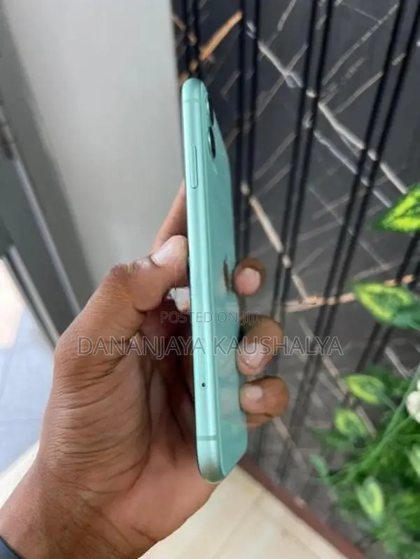 Apple iPhone 11 128GB (Used)