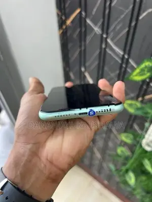 Apple iPhone 11 128GB (Used)