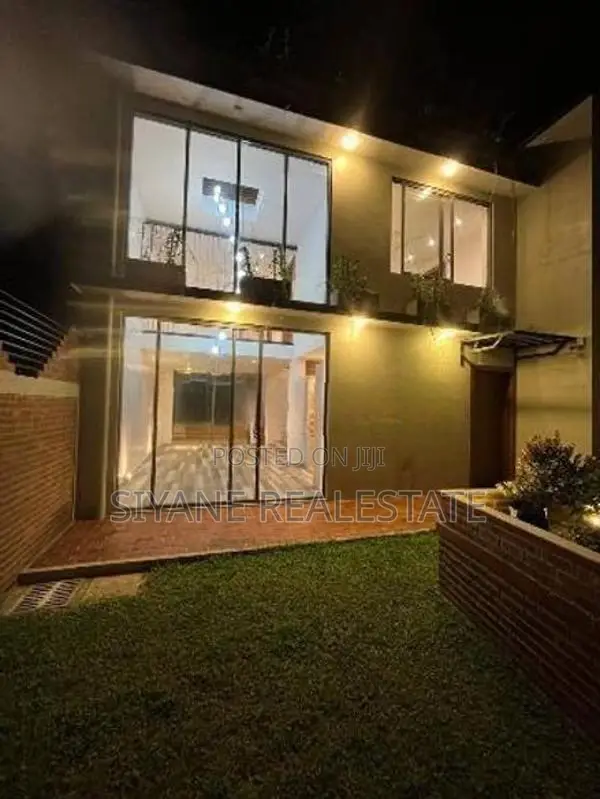 Luxury Two Storey House for Sale in Katubedda, Moratuwa