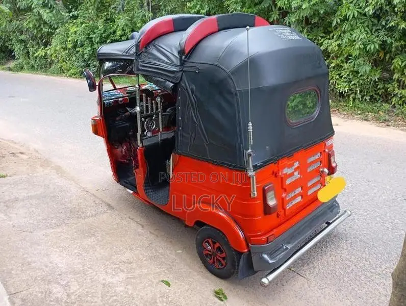 Bajaj RE 2012