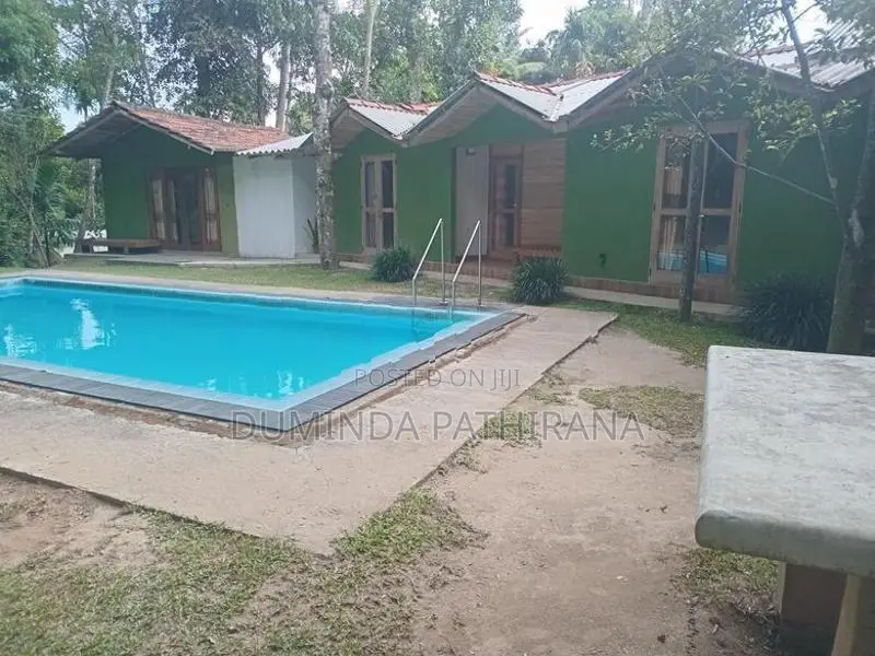 Villa Type Holiday Bungalow Rooms for Short Term Rent Gunnepane