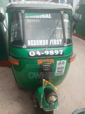 Bajaj RE 2005