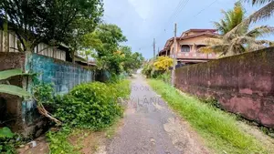 නුවර පාරට 1km දුරින් ඉඩමක් Kirillawala