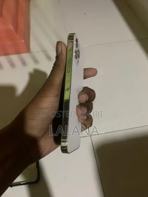 Apple iPhone 12 Pro (Used)