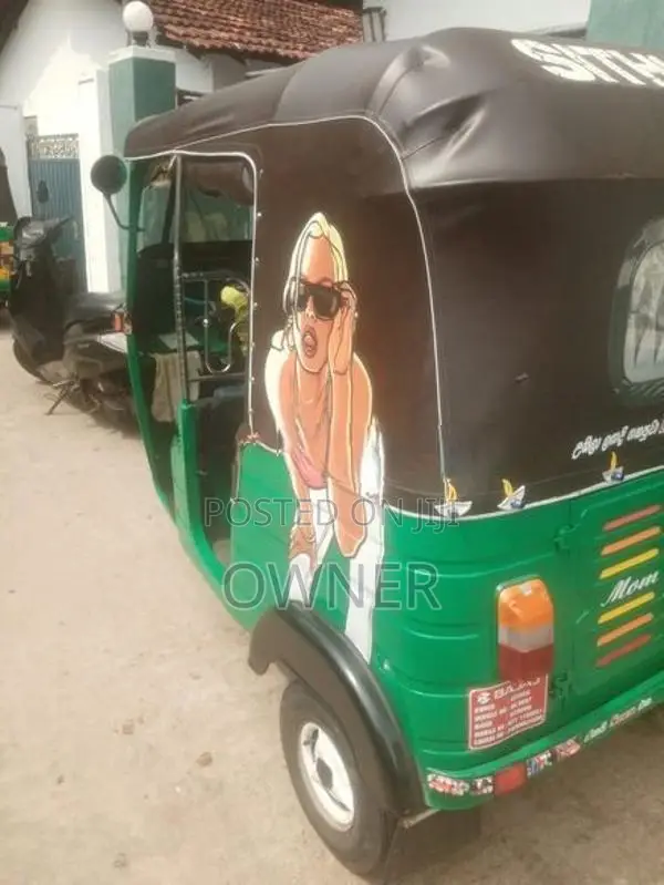 Bajaj RE 2005