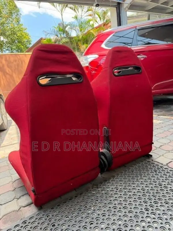 Bride Bucket Seats With Harness