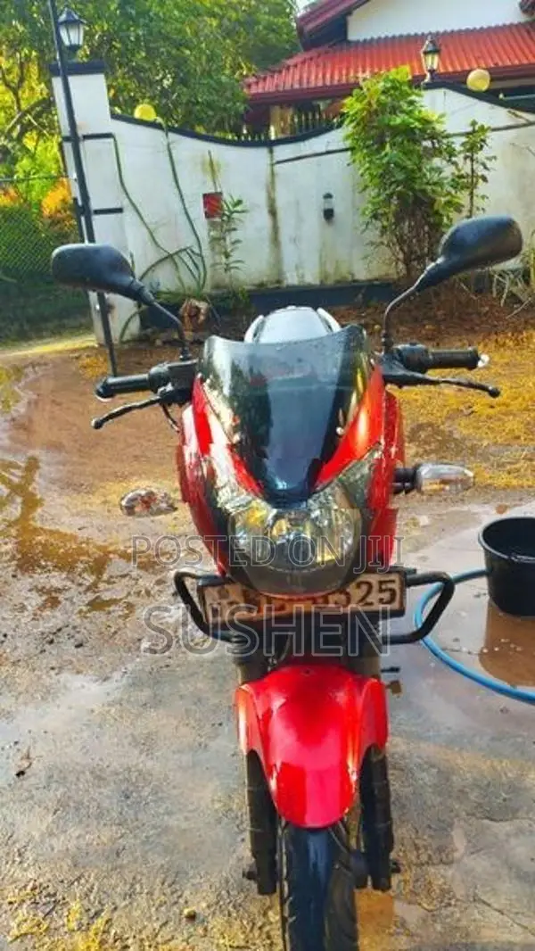 Bajaj Pulsar 180 Red 2012