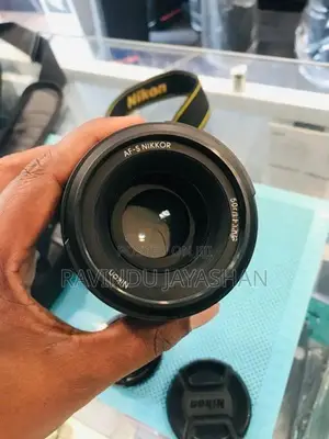 Nikon 50mm 1.8G Lens with Box Full Set