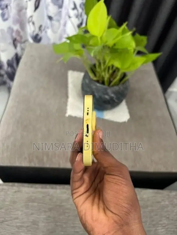 Apple iPhone 14 (Used)