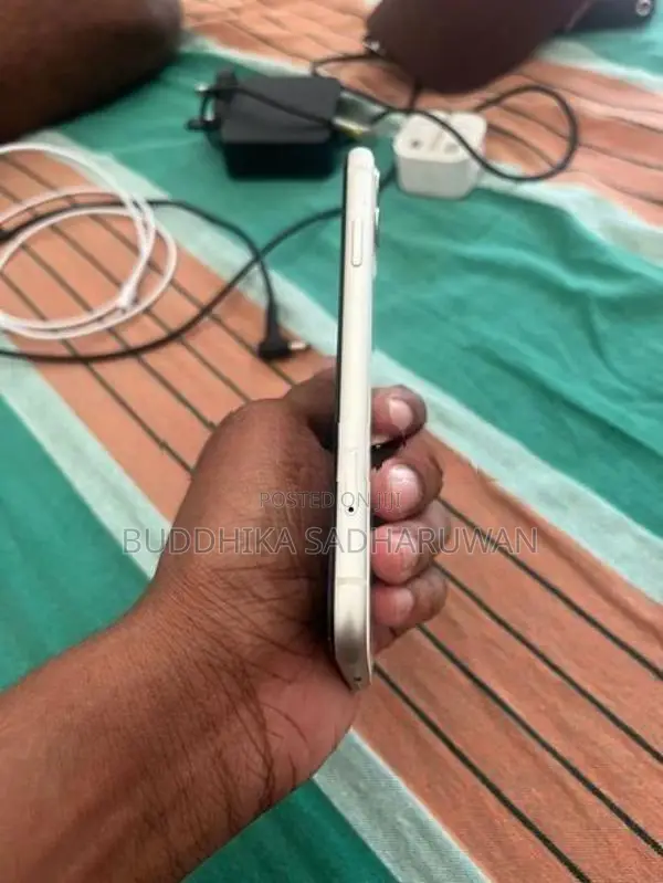 Apple iPhone 11 (Used)