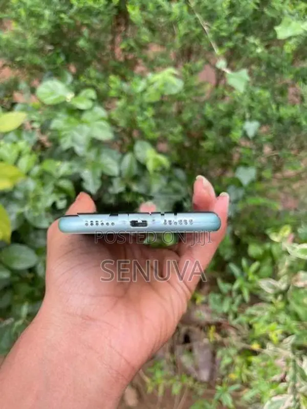 Apple iPhone 11 (Used)