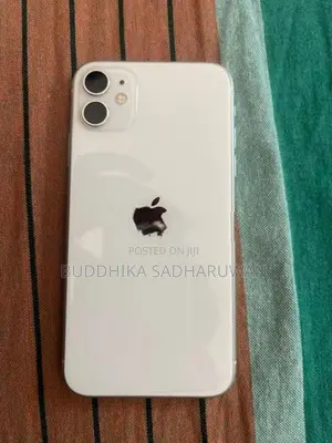 Apple iPhone 11 (Used)