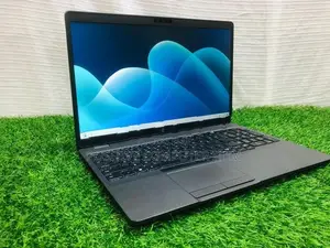 Dell Latitude 5500 15.6" i5 8th GEN_8GB RAM 256GB SSD