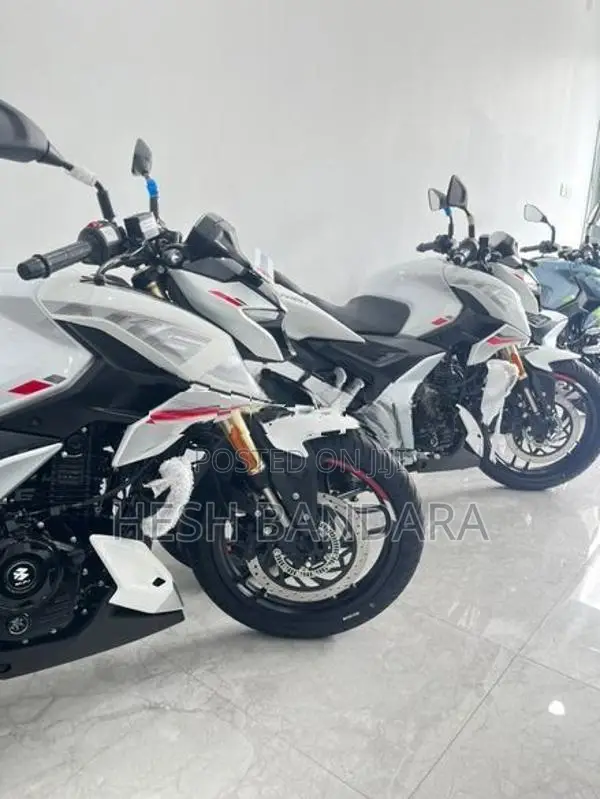 Bajaj Pulsar N160 Premium 2026