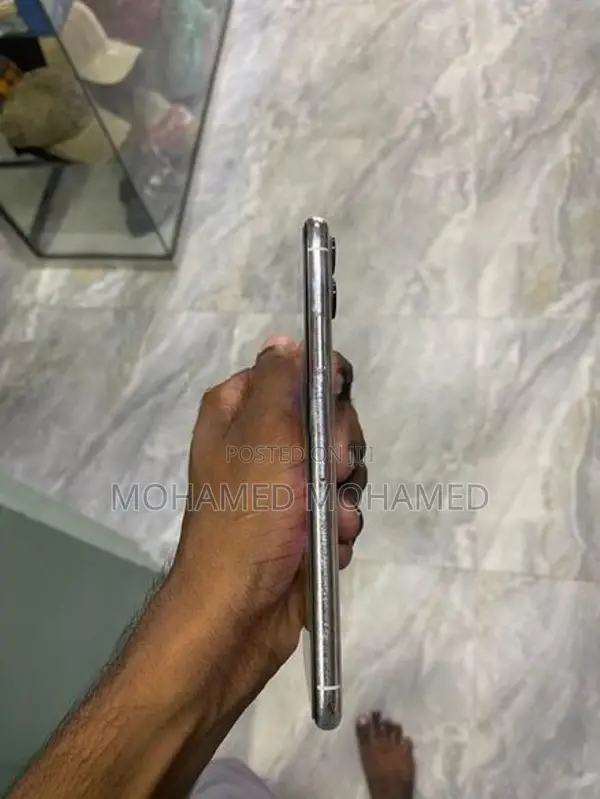 Apple iPhone 11 Pro Max (Used)