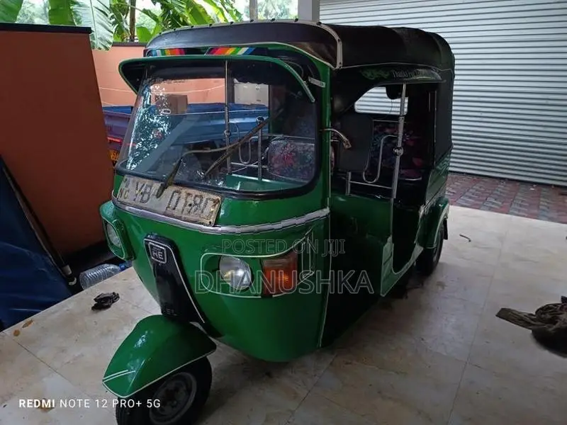 Bajaj RE 2010