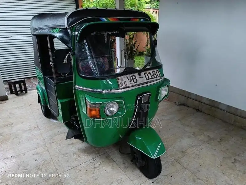 Bajaj RE 2010
