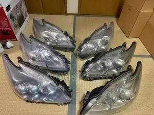 Toyota Prius W30 Head Light