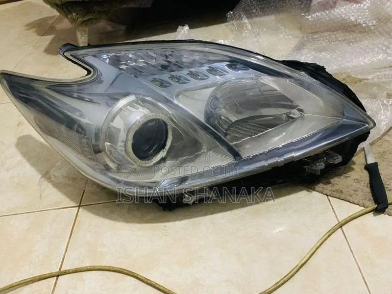 Toyota Prius W30 Head Light