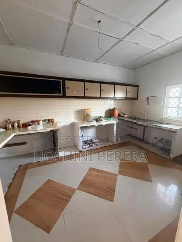 Annex for Girls Battaramulla