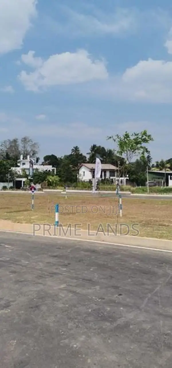 Land in Kiribathgoda