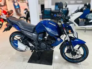 Yamaha FZ 16 2015