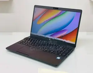 i7 8th Gen Latitude 5500 15.6 inches screen UHD Graphics Full HD IPS