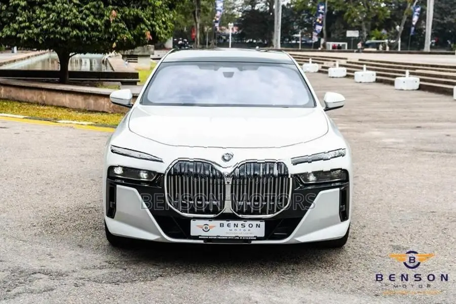BMW 740i Straight PETL 2024