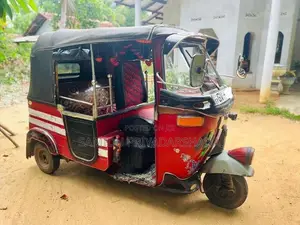 Bajaj RE 2002