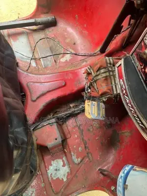 Bajaj RE 2002