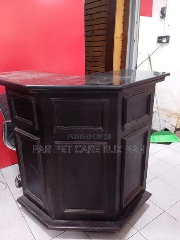 Cashier Table