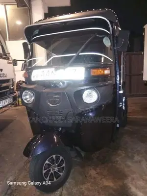 Bajaj RE 2013