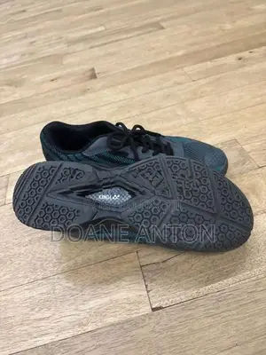Yonex V200-L Indoor Court Shoes