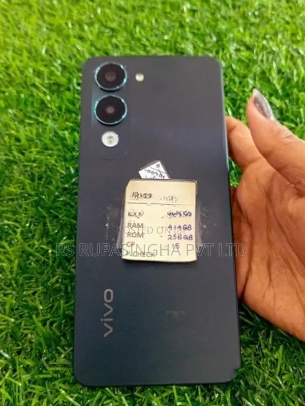 Vivo Y04 256GB (Used)
