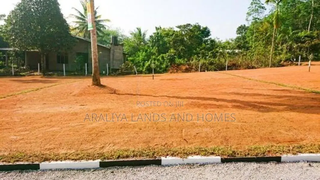 Most Valuable Land for Sale in Homagama Watareka