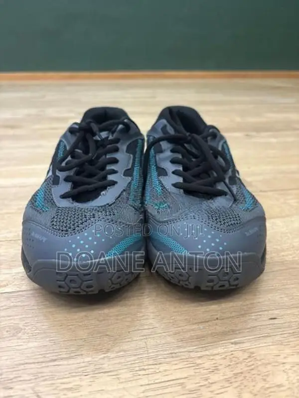 Yonex V200-L Indoor Court Shoes