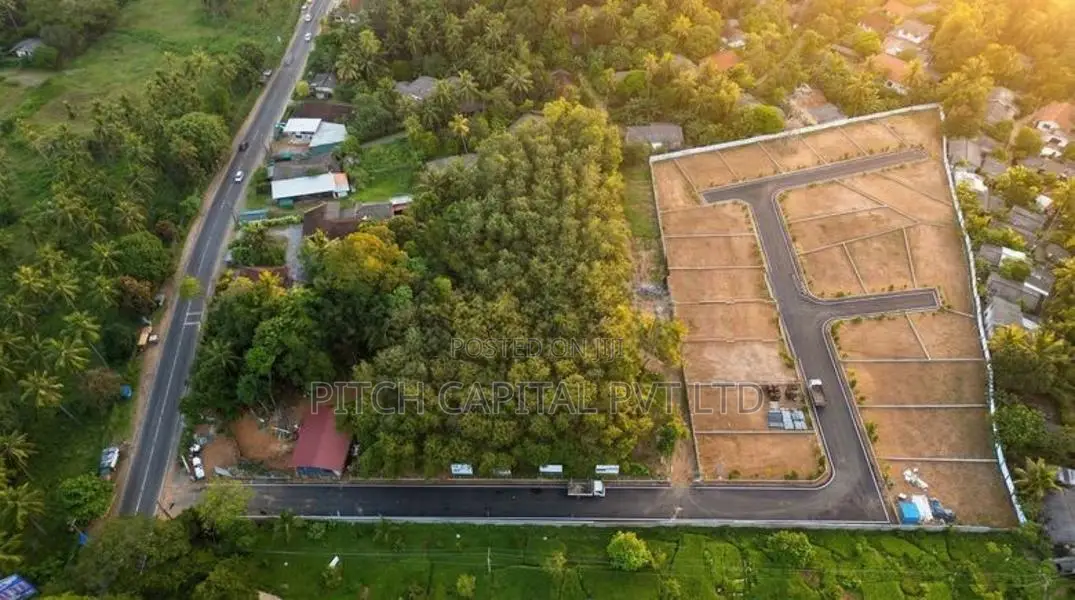 Avissawella Kaluaggla 122 High Level Road Facing Superb Land for Sale