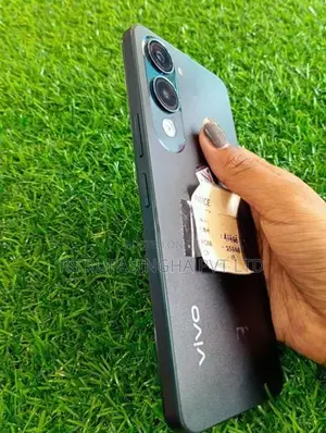 Vivo Y04 256GB (Used)