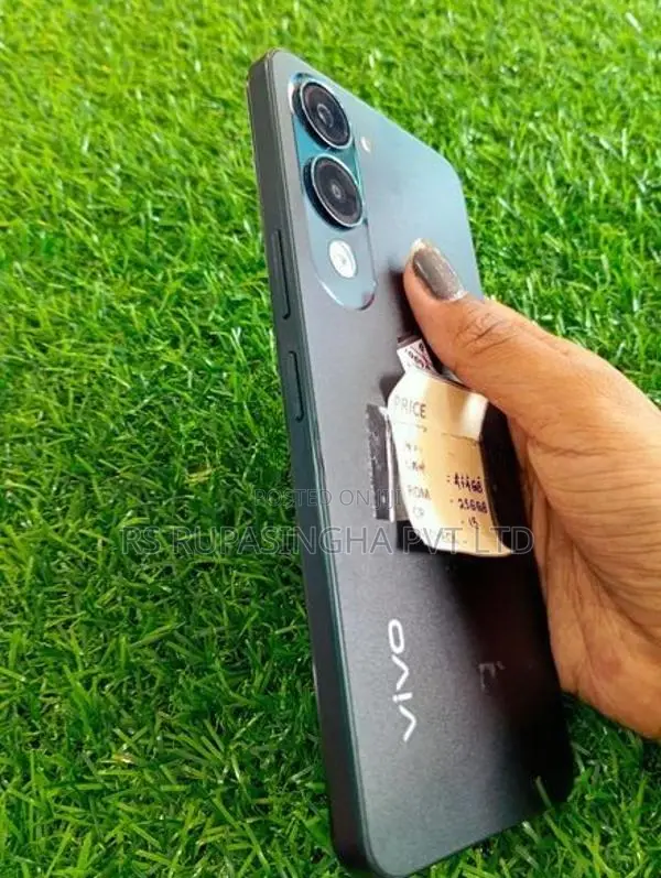 Vivo Y04 256GB (Used)