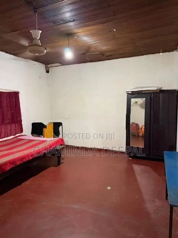 Two Story 8 Bed Rooms Large House for Sale in Grandpass - Colombo 14