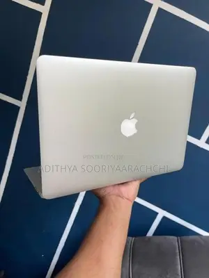 Apple MacBook Air 13" i5 8GB